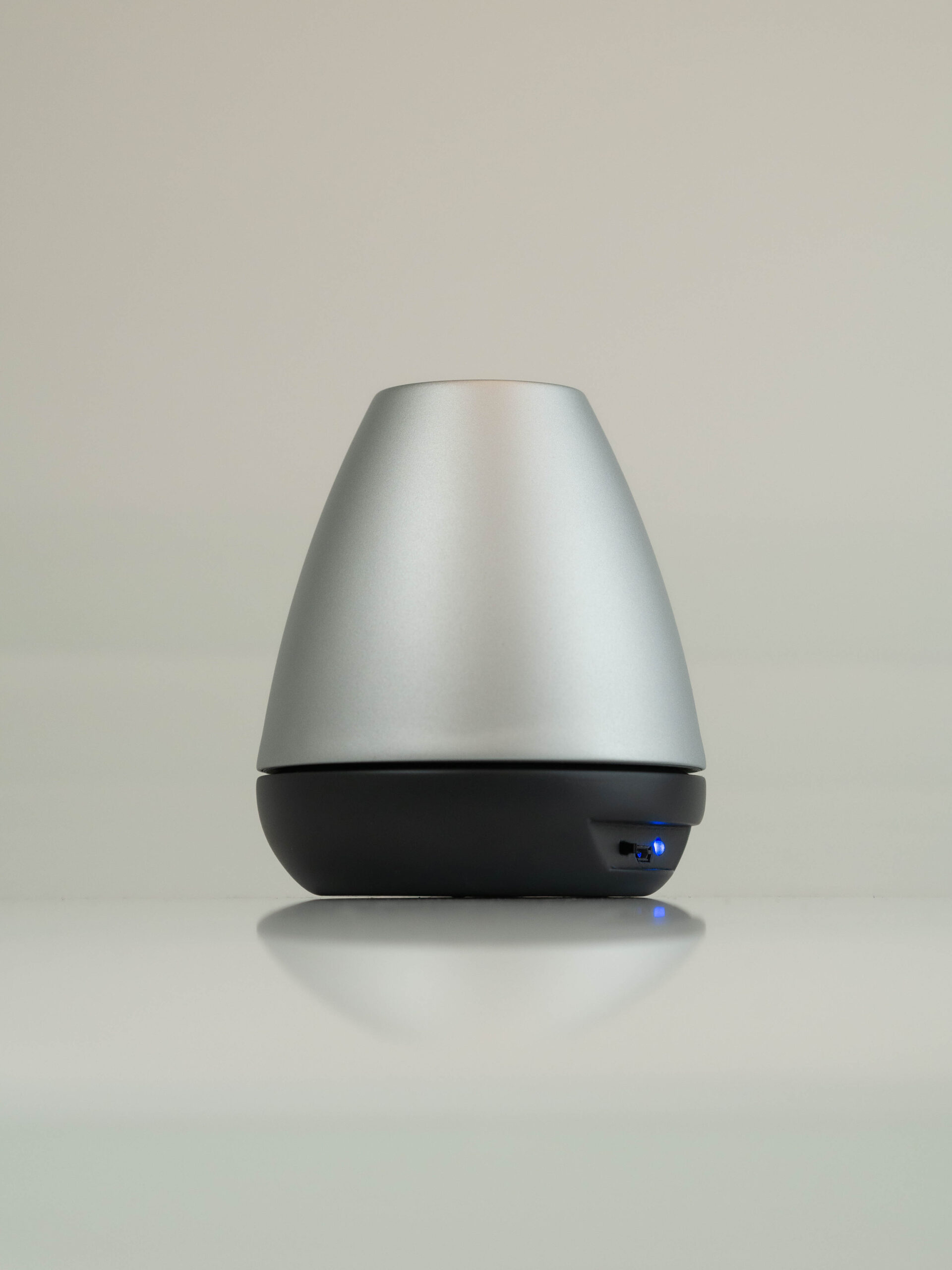 Photography of the bluetooth speaker in a studio